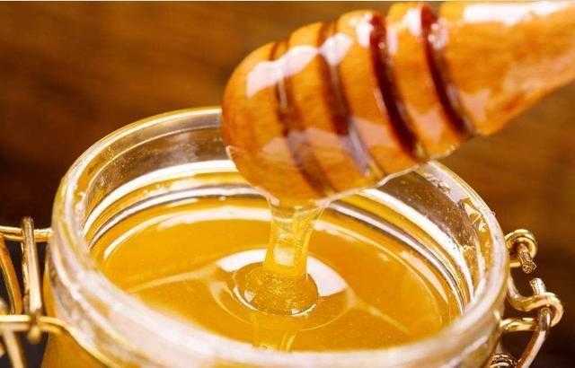 喝蜂蜜的正确吃法（蜂蜜如何食用）